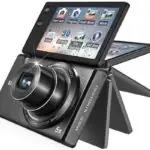 Samsung MV800 Review : Flip-out Display