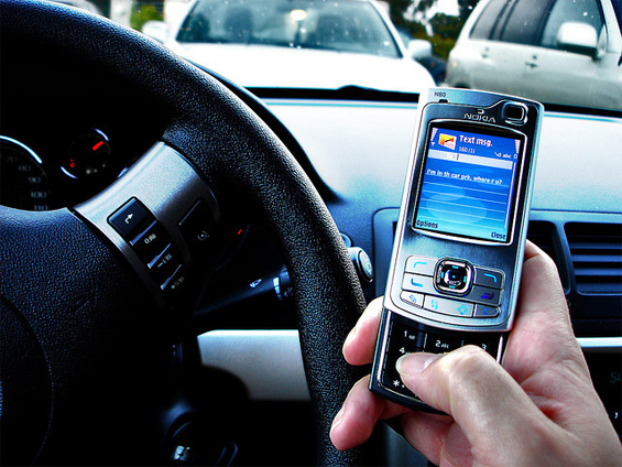 5 Apps that keep you Safe on the Road