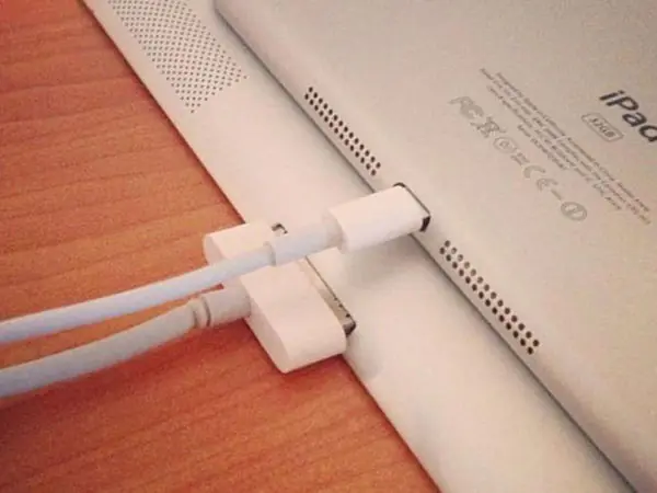iPad Mini Dock Connector compared to iPad 3 Comapare Dock Connector between iPad Mini and iPad 3