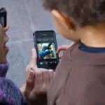 10 Smartphone Apps to Distract and Entertain Children