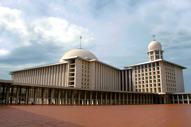 famous Mosque in Indonesia, Jakarta