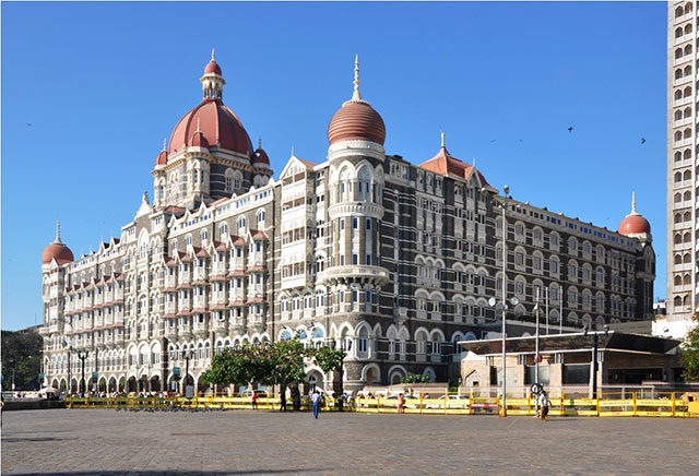 full view of the beautiful tourist hotel of The Taj Mahal Palace Hotel