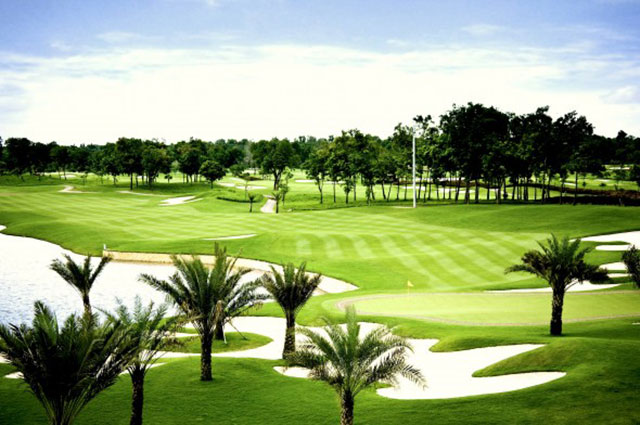 fun travel to Indonesia with fantastic natur and golf course