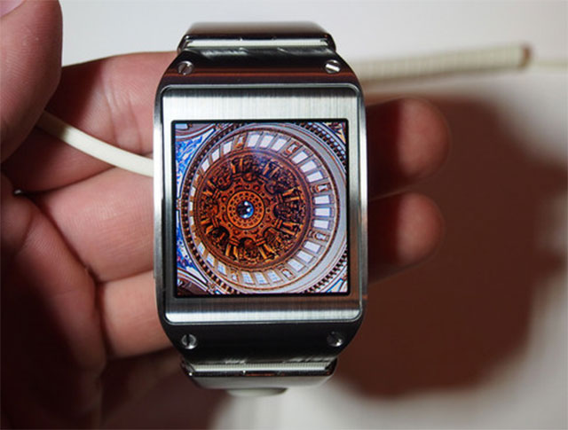 specification details for Samsung Galaxy gear