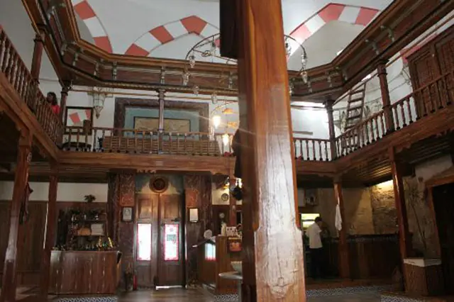 famous historic building in Istanbul: Suleymaniye Hamam
