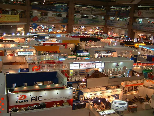 technology gadgets on tech trading show review testing