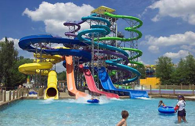 travel fun for families and group travel with friends to wild water fun Kindom Thunderfalls