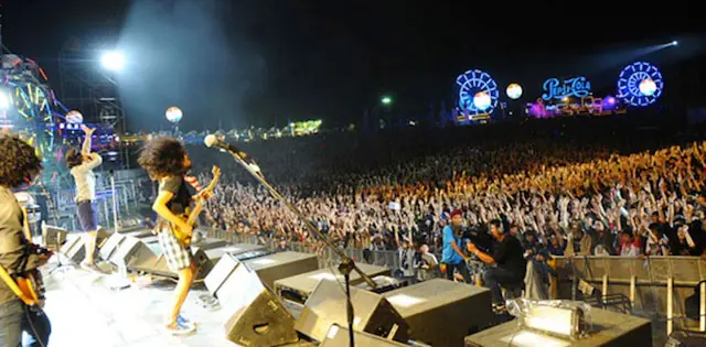visit Thai festivals with friends and family to Bangkok's International Film Festival