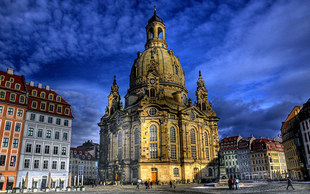 tourist travel guide Germany and the wonderful city of Dresden HDR Fauenkirche