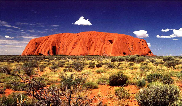 australian outback travel to famous Ayers Rock