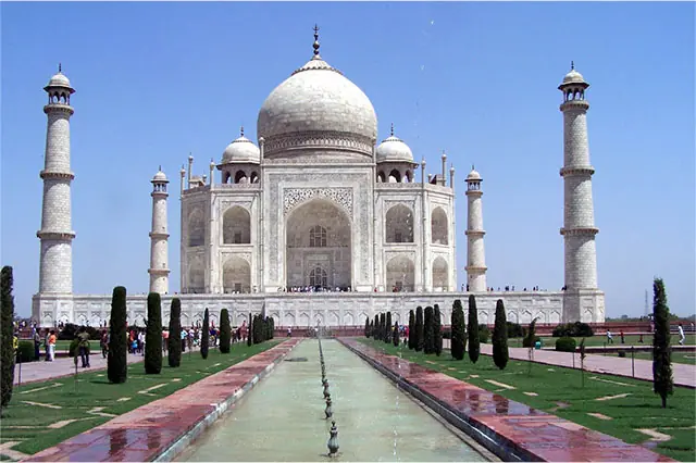 Temple in Delhi, India group and travel tours to India's beautiful city of Delhi
