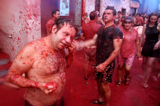 La Tomatina Tomatoes spanish tomatoe festival la tomatina