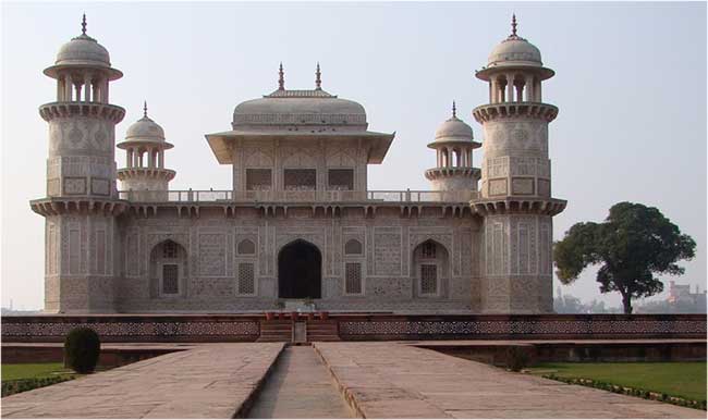 travel guide India Itmad ud Daulah’s Tomb