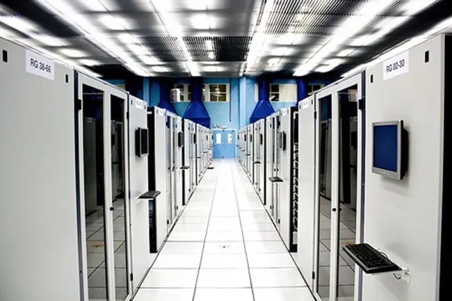 Selection criteria for web hosting
