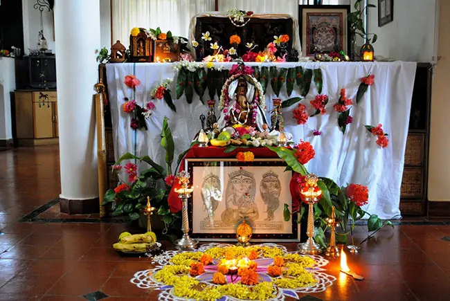 ganesh chaturthi decoration in houses