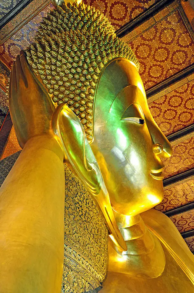 Reclining Buddha Statue