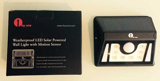 gadget review of 1Byone's solar powered led lamp