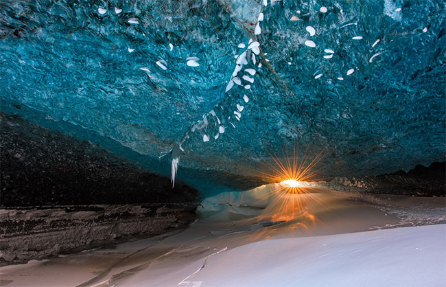 Skaftafell Ice Cave in Vatnajokull National Park 