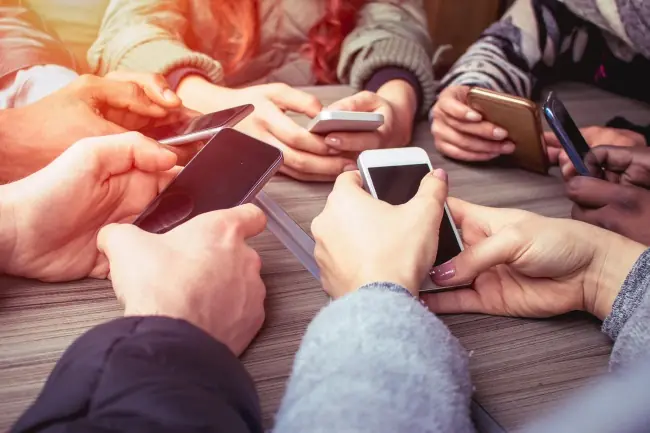 Group Texting The Major Commandments To Follow